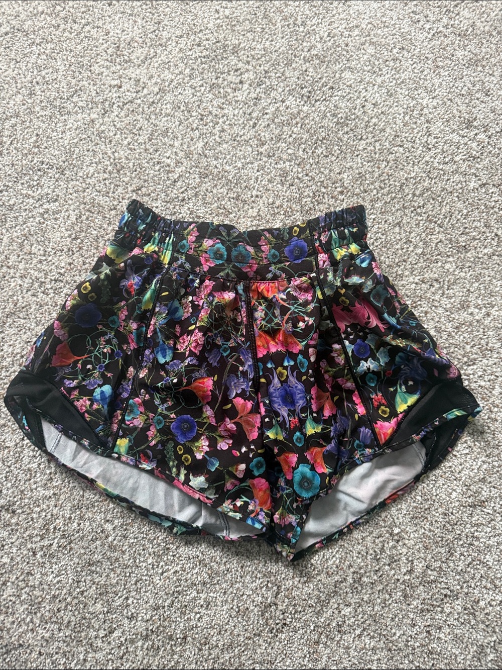 Lululemon Hotty Hot Design Shorts - 4”